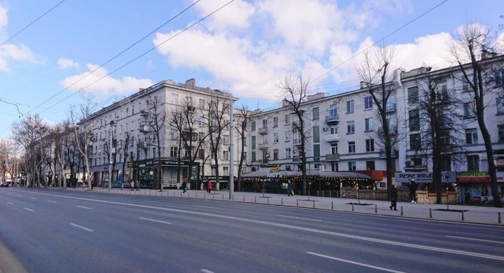 Ferienwohnung Stefan Cel Mare 64 Kischinau Exterior foto
